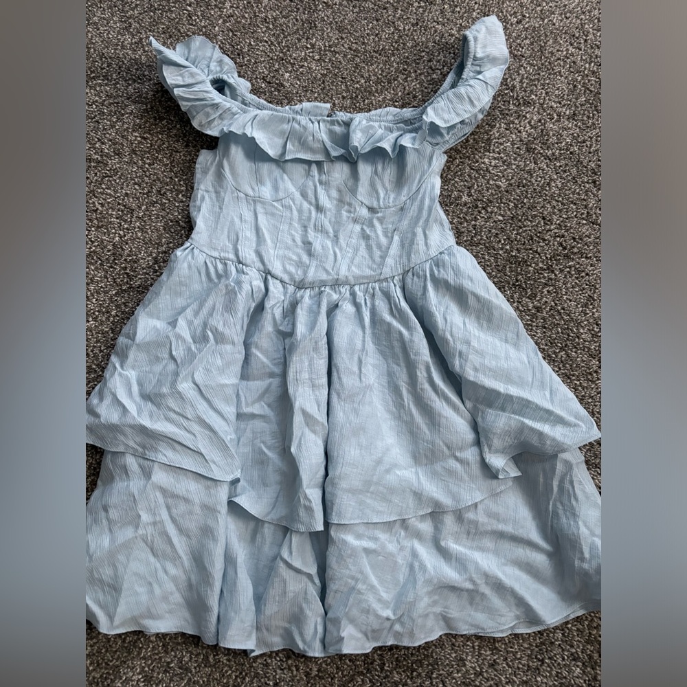 blue dress